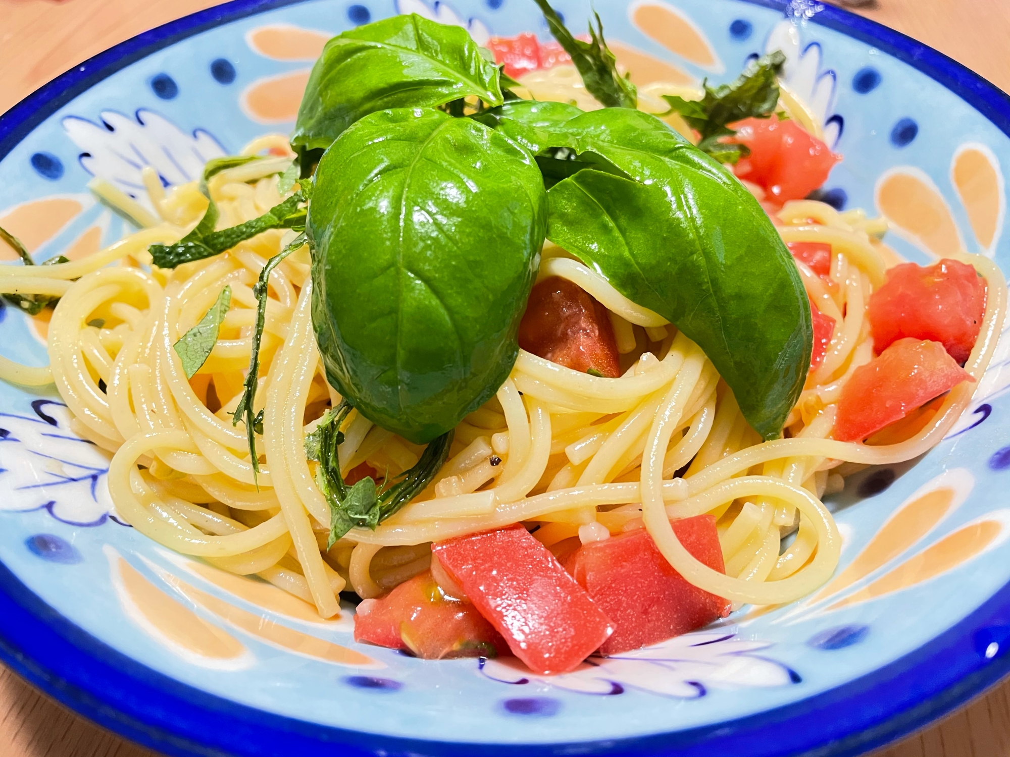 パスタを茹でて和えるだけ！簡単トマトの冷製夏パスタ