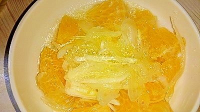 新玉ねぎとはっさくのマリネ