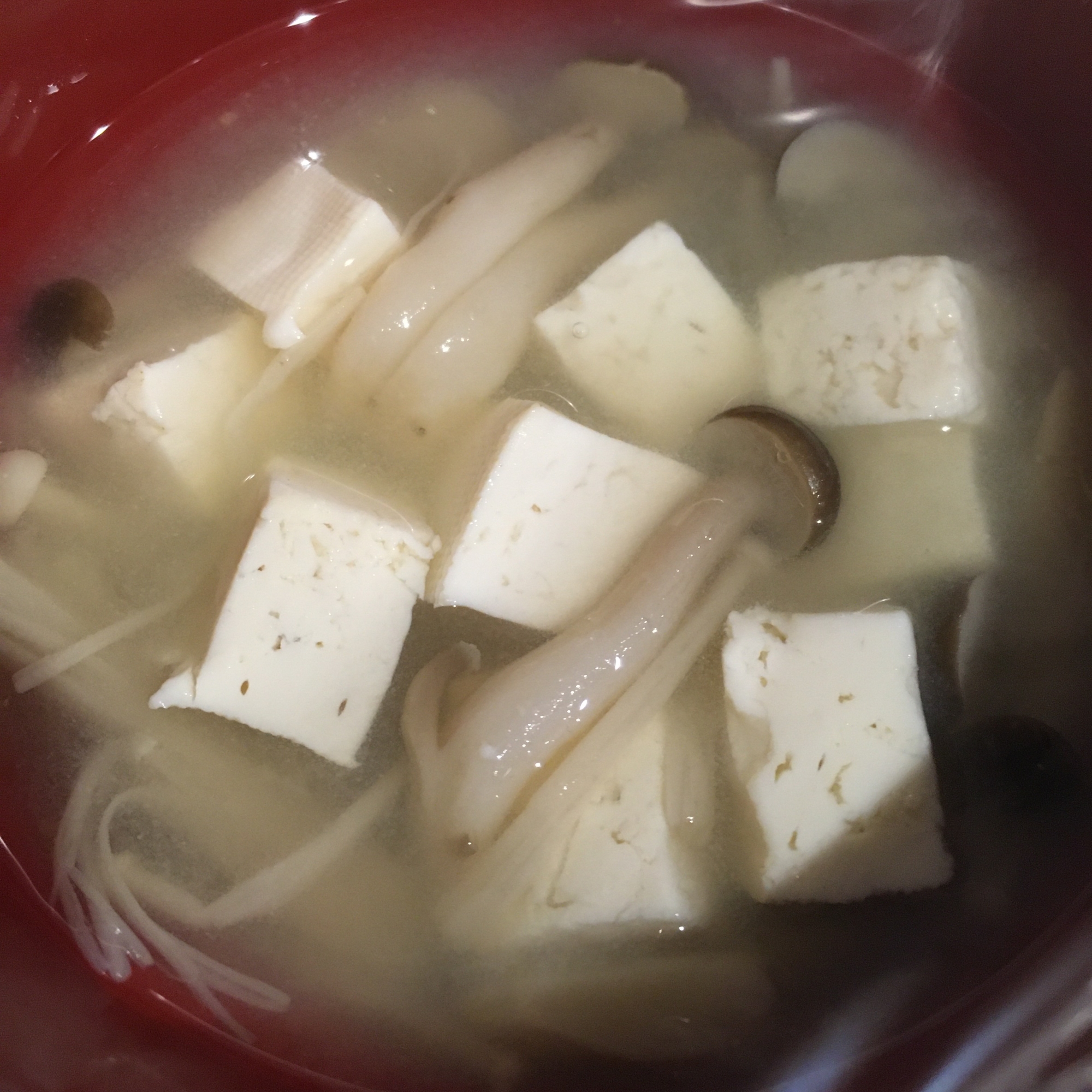 ダブルきのこ　しめじとえのきと豆腐の味噌汁