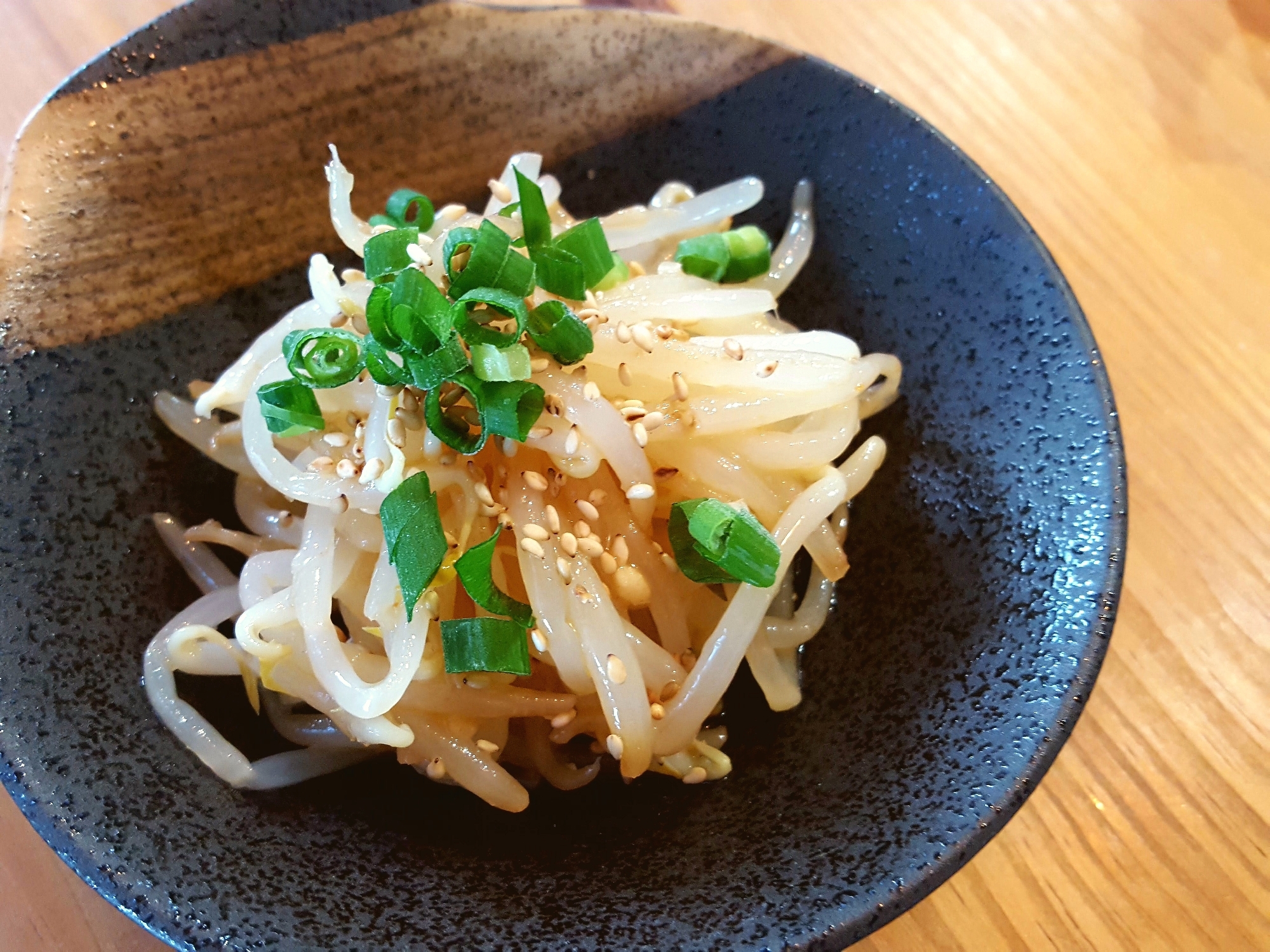 副菜やおつまみに◎もやしのピリ辛ナムル