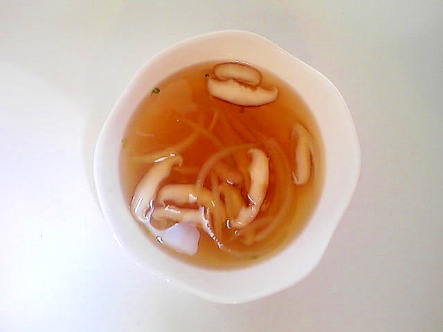 玉ねぎと椎茸のスープ