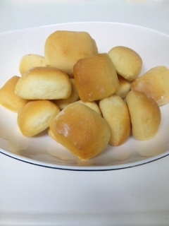 ほんのり甘くて、食感はもちもち！ついつい食べすぎてしまいそうです。子どももパクパク食べていたし、お手軽だし、ぜひリピしたいです。