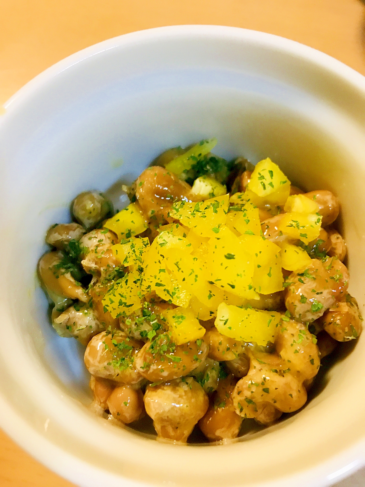 今日の納豆●パプリカ(黄)のシャキシャキ納豆