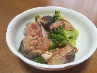 さば缶とブロッコリーの煮物