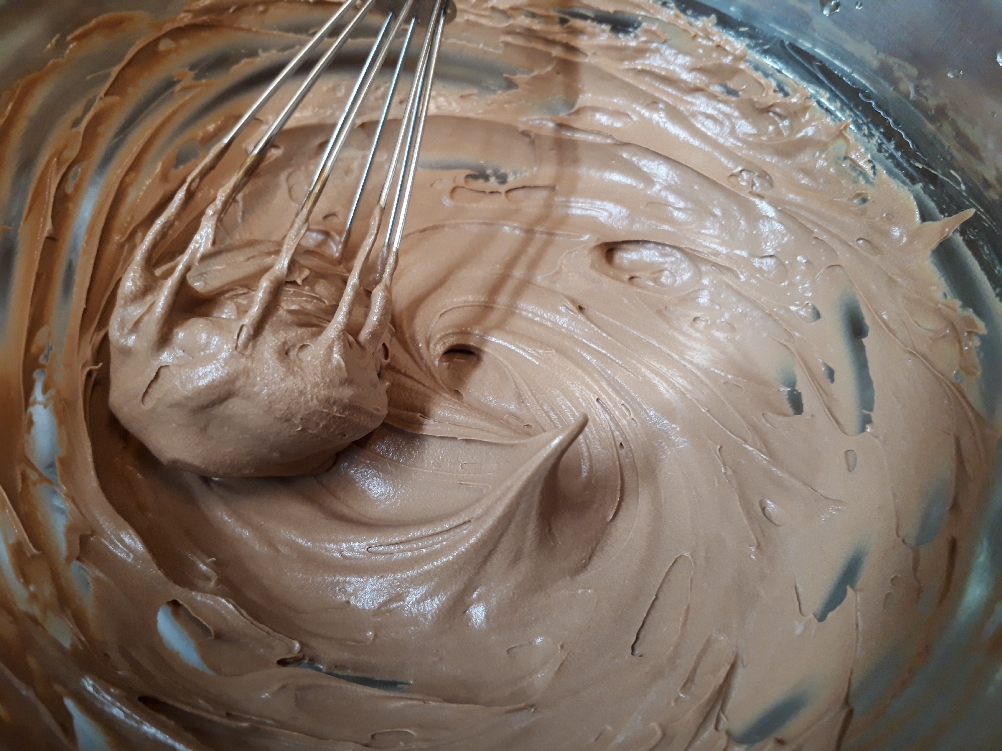 板チョコと牛乳でチョコクリーム