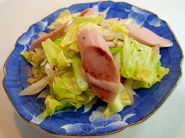 魚肉ソーセージと白葱とキャベツの創味シャンタン炒め