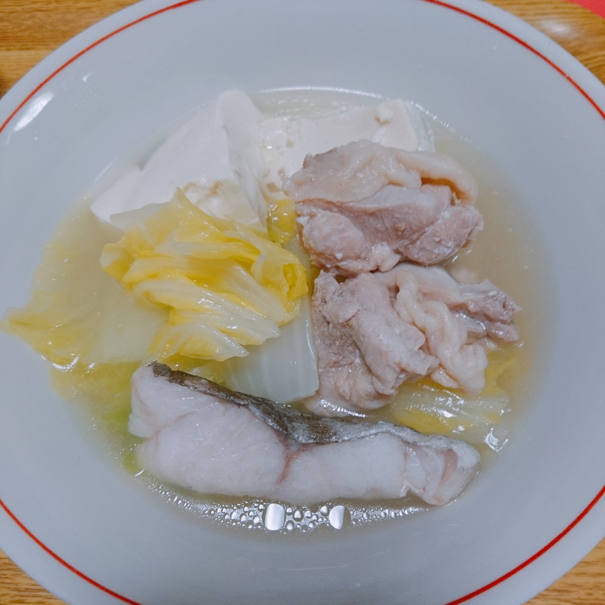 どんぶりに入れた「水炊き」