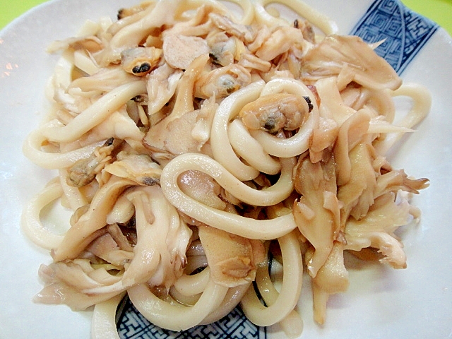 舞茸とあさりの焼きうどん