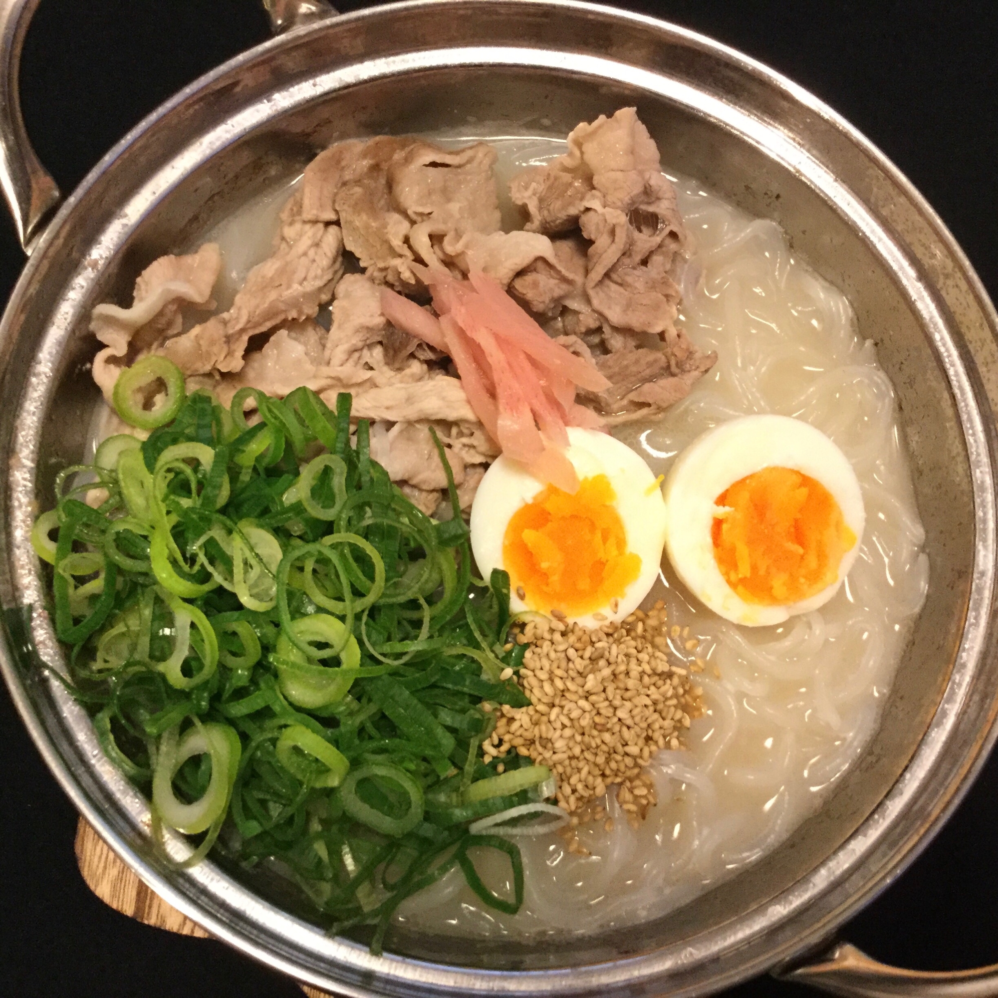 単身赴任に！ひとり鍋で「麺ぬき・トンコツラーメン」