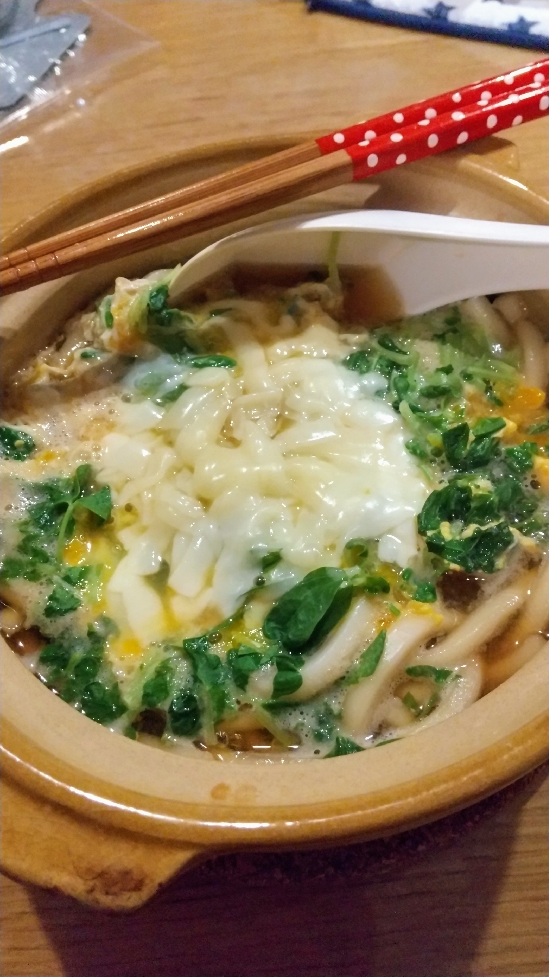 簡単！とろ～りチーズの豆苗卵うどん(^^)d