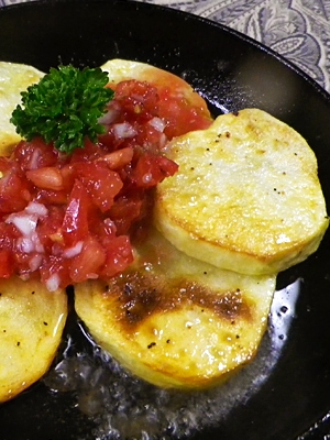 グリルパンで、焼きじゃがのサルサ添え