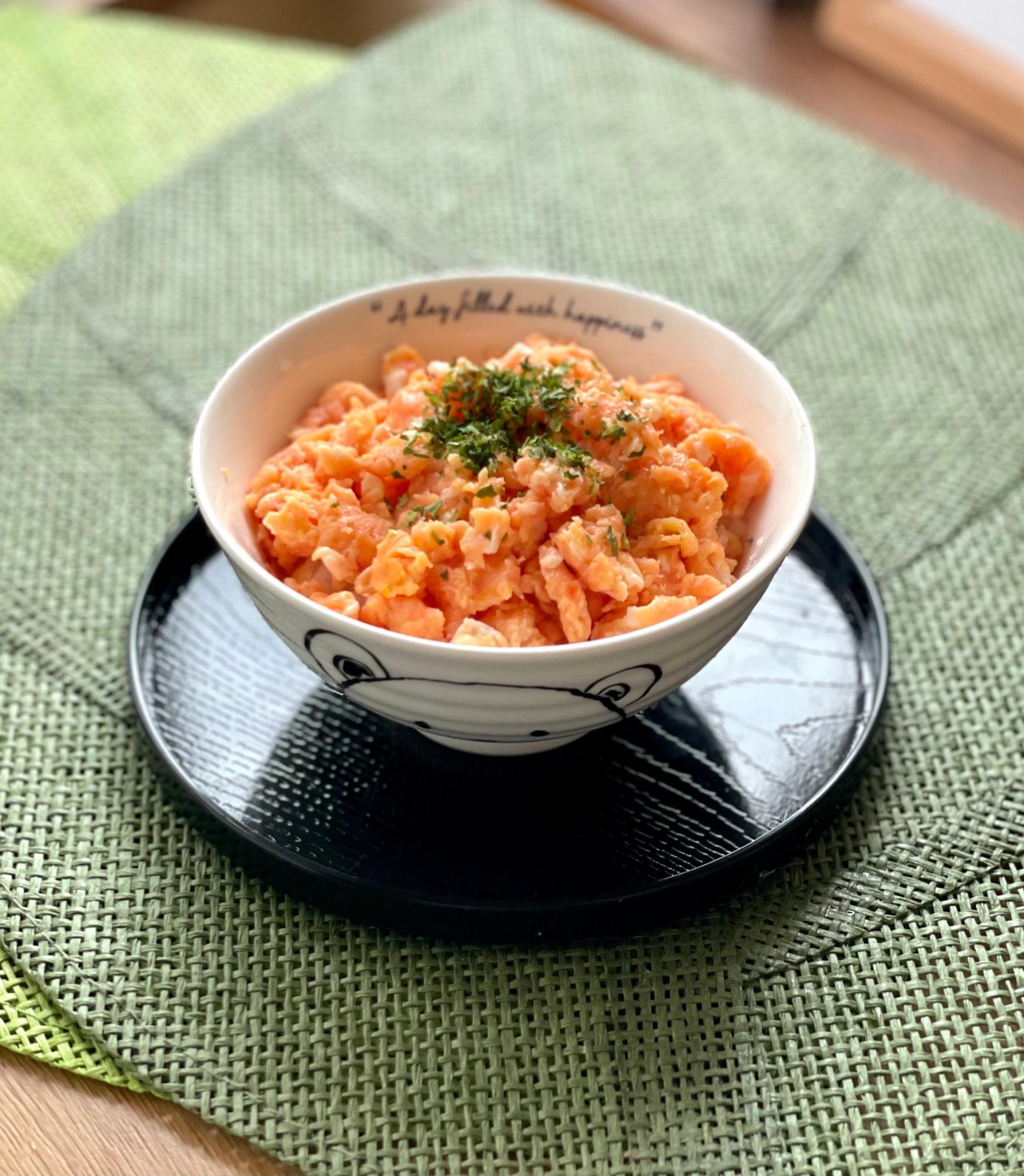 桜でんぶ入り♡ほんのりピンク色可愛い炒り卵丼