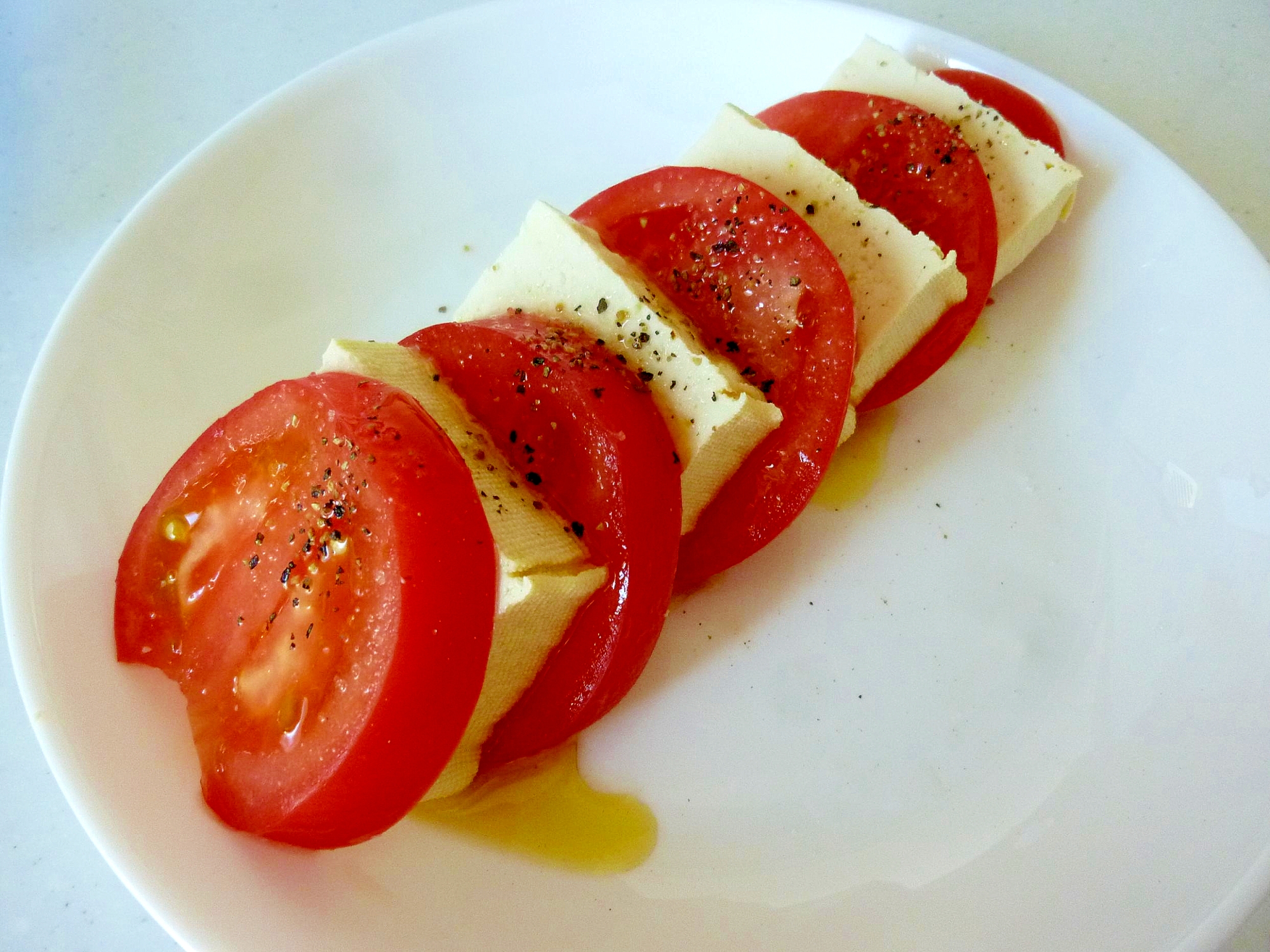 ☆トマトと豆腐のカプレーゼ風サラダ☆