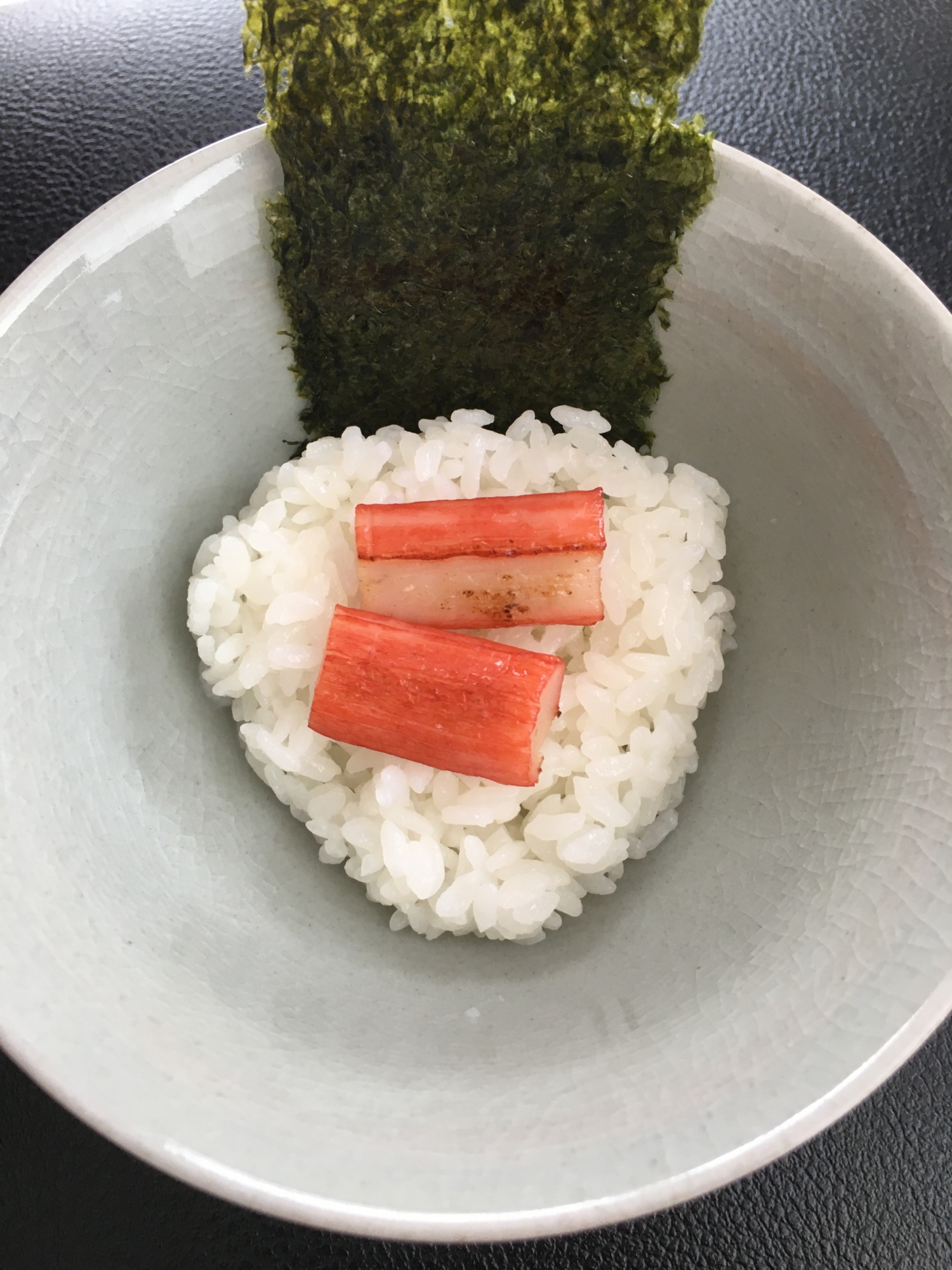 焼きカニカマのおにぎり