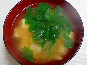 ツユクサ 露草 の味噌汁 野草レシピ レシピ 作り方 By 夏はぜ 楽天レシピ ツユクサ 露草 の味噌汁 野草レシピ レシピ 作り方 By 夏はぜ 楽天レシピ