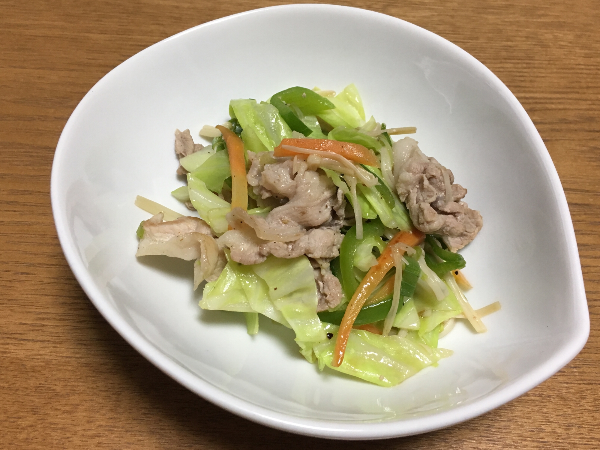 白だしで簡単に肉野菜炒め レシピ 作り方 By おこのみっちゃん 楽天レシピ