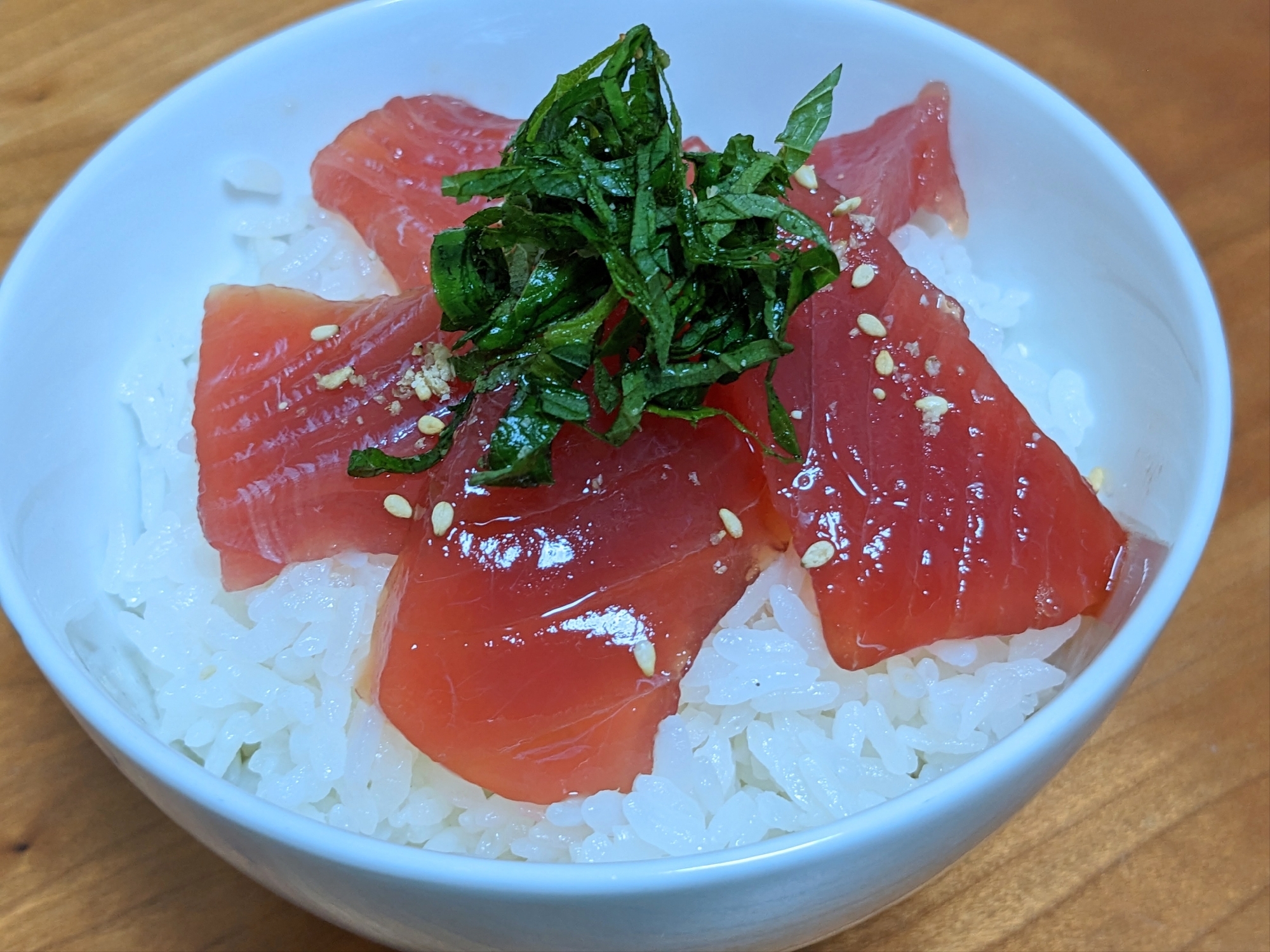 まぐろ漬け丼