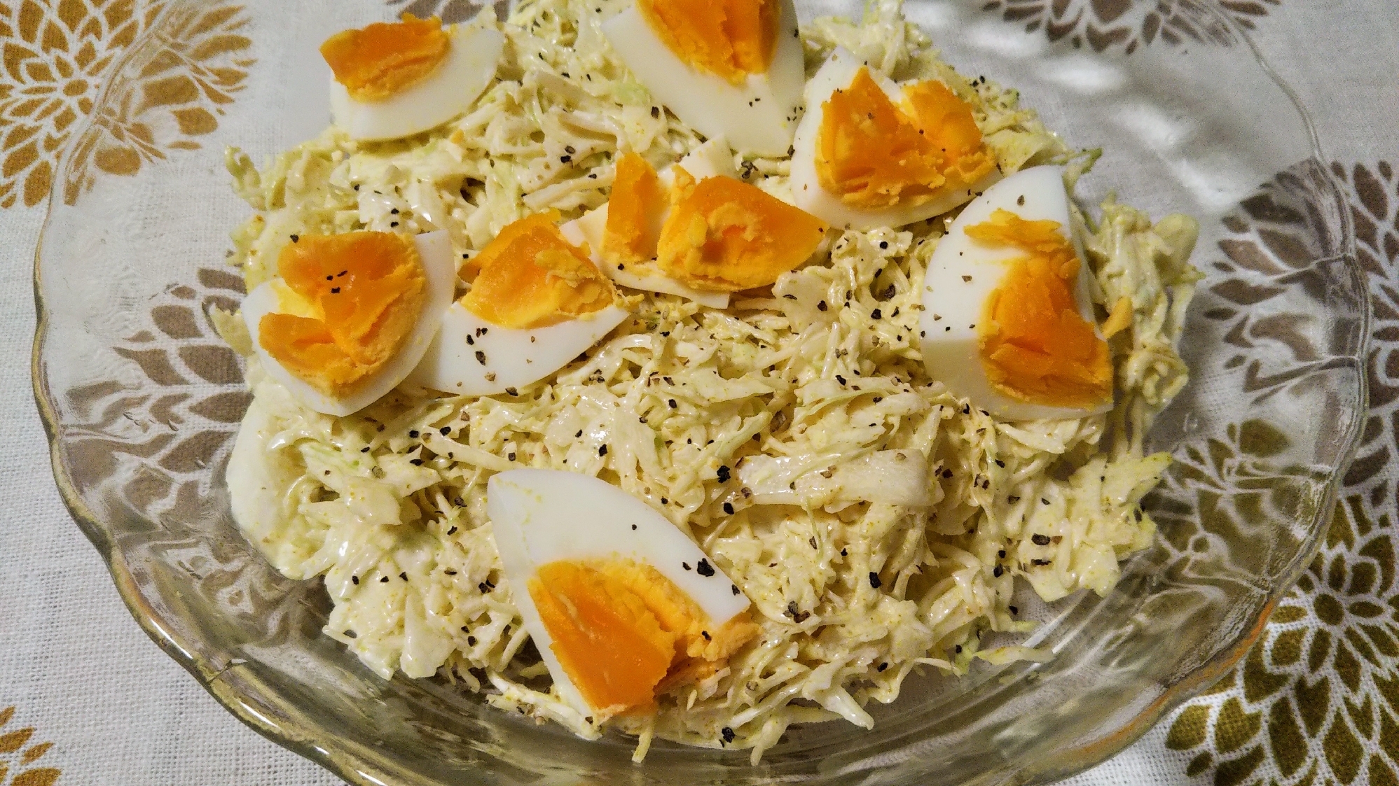 キャベツと卵のカレーマヨサラダ