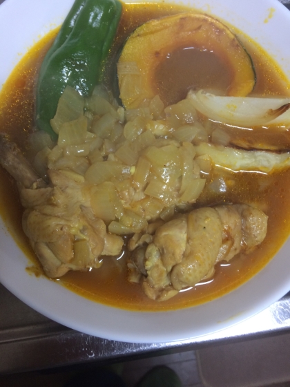 人生初のスープカレー。美味しかった！
次はもう少し辛くしてみようと思います。チリペッパーでいいですか？
