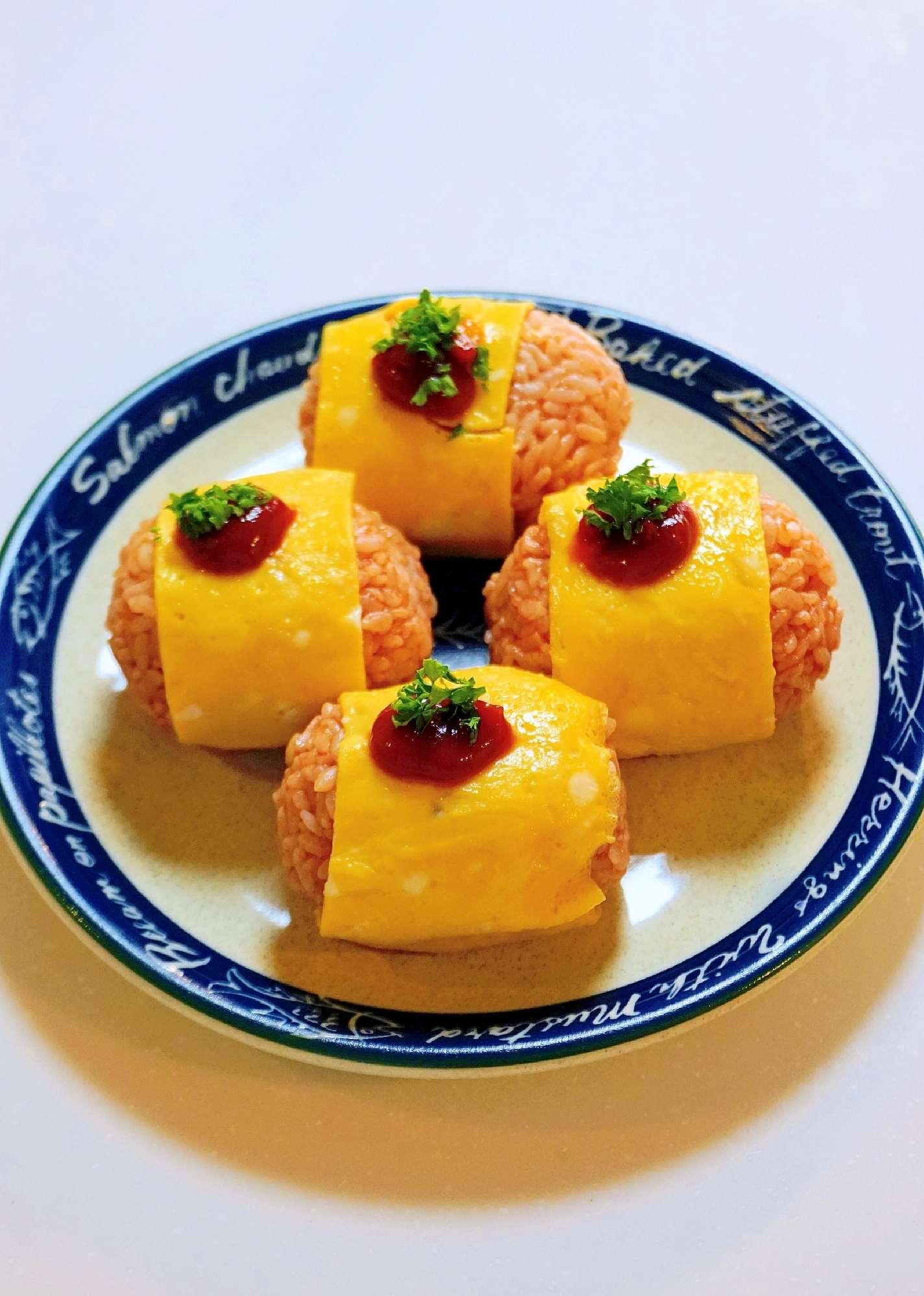 可愛らしい【オムすびライス】！オムライスおにぎり