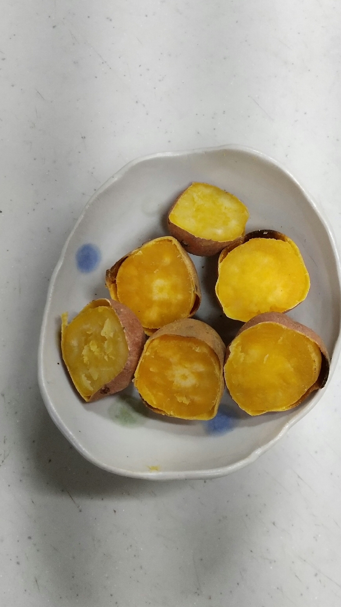 みんな大好き 安納小芋の甘 い焼き芋 グリルで簡単 レシピ 作り方 By Naocosmos 楽天レシピ
