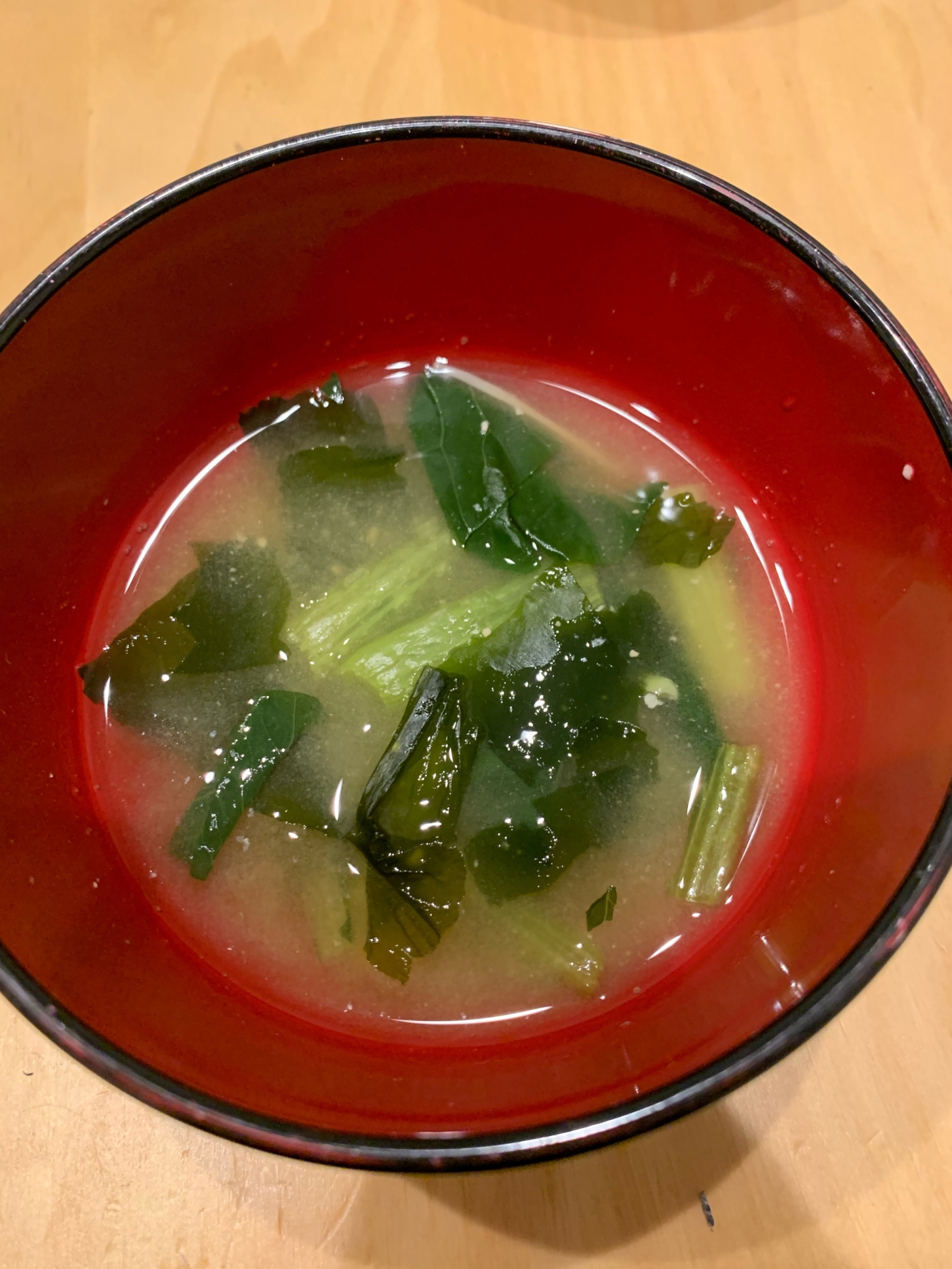 小松菜とわかめの味噌汁