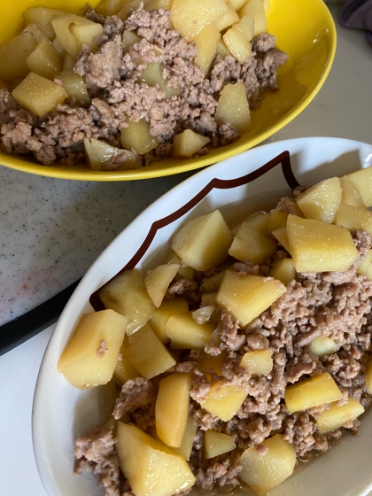 ひき肉とジャガイモで、ジャガイモのそぼろ煮
