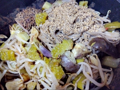 瓦蕎麦って茶蕎麦で作るものなんですね！
知らなかったです。
蕎麦を焼いたものが瓦蕎麦だと思っていました！