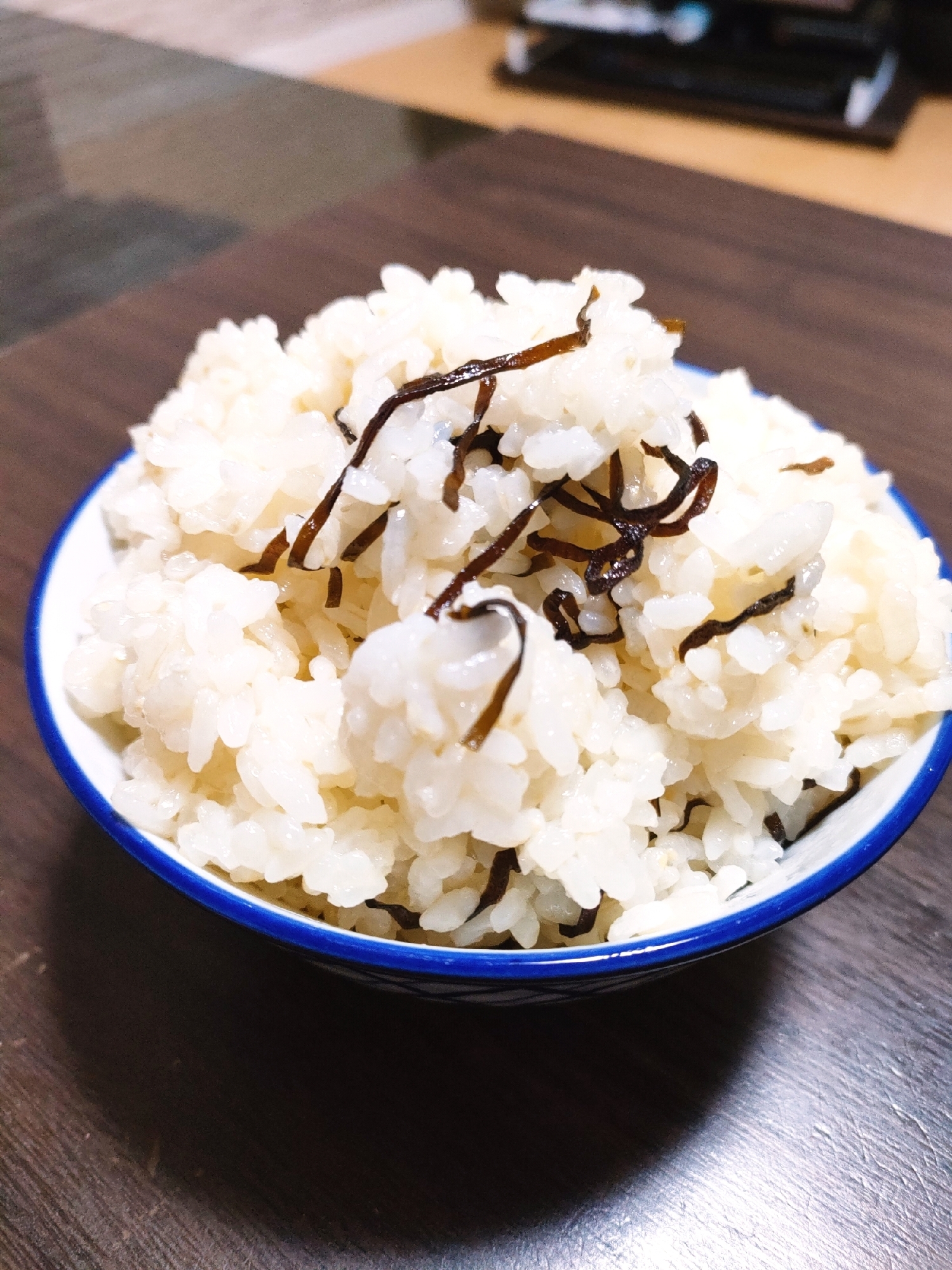 【絶品】塩昆布マヨご飯