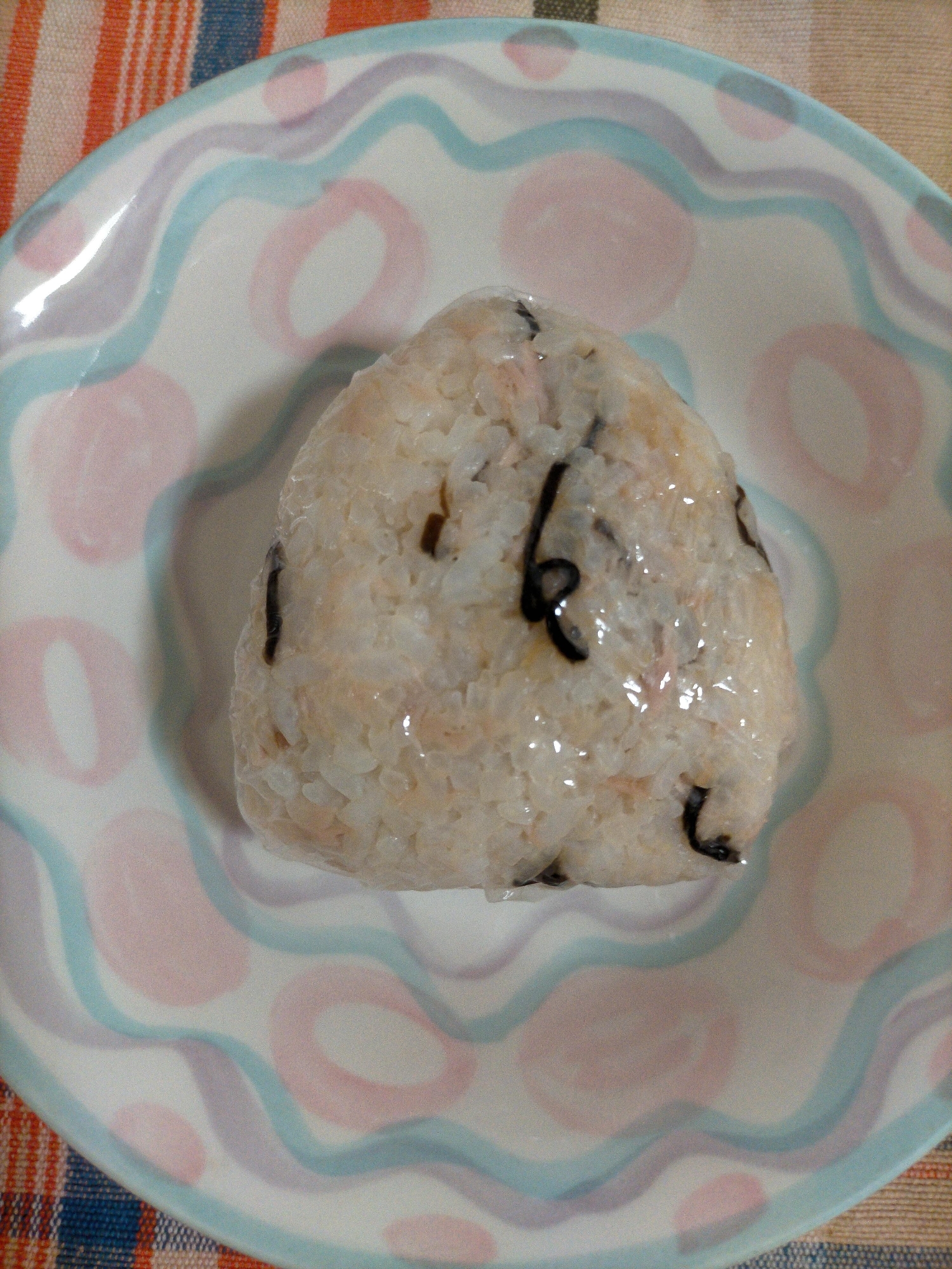 シーチキン塩昆布マヨおにぎり