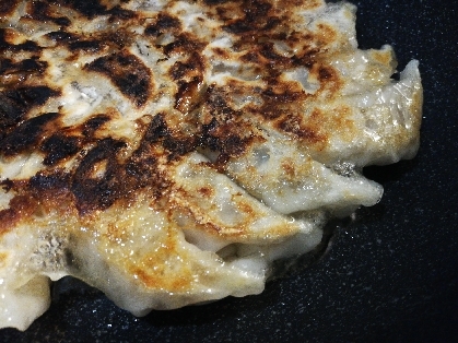 お店みたいなパリパリ美味しい餃子の焼き方