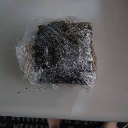 たらと塩昆布のおにぎり