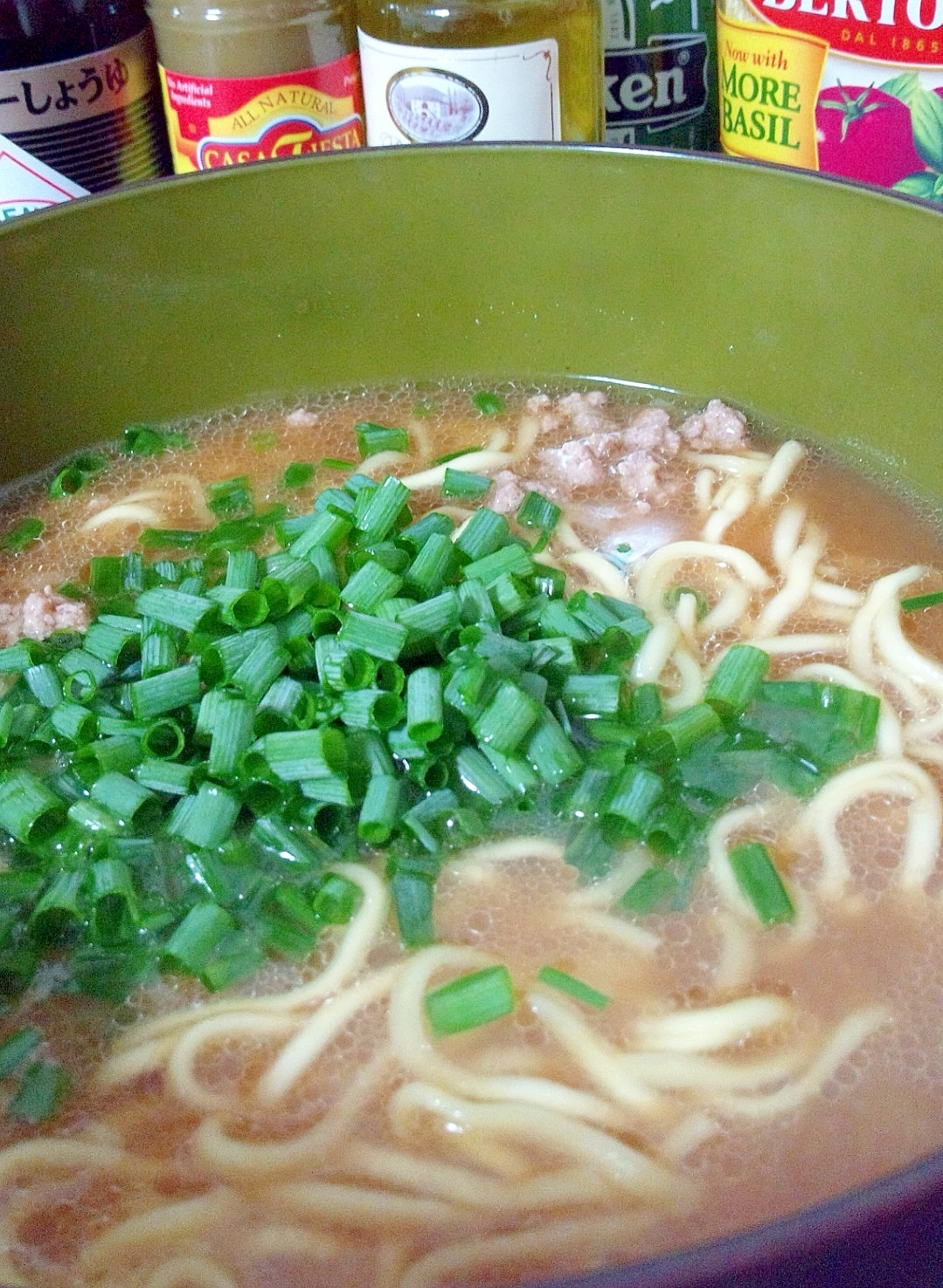 そぼろ味噌ネギラーメン・レンジで簡単に☆