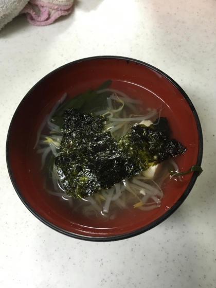 ニラたっぷり♪豆腐と韓国海苔の旨味スープ♪