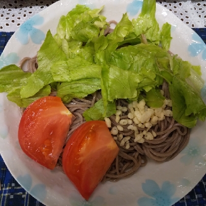 ちくわとサラダのぶっかけ蕎麦