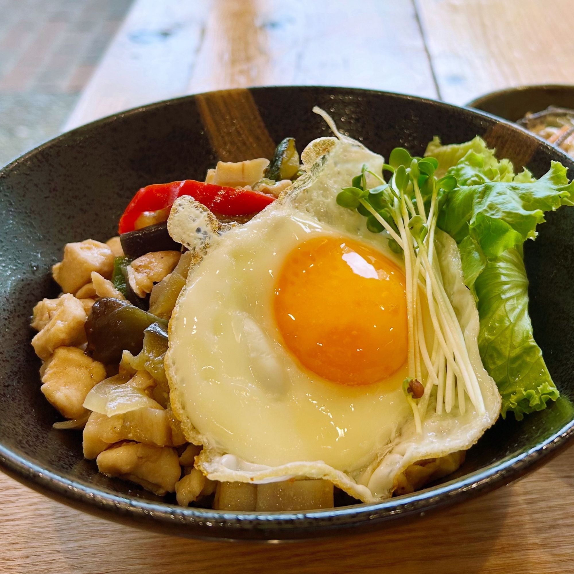 (バジルなし)野菜たっぷり鶏むね肉のガパオライス