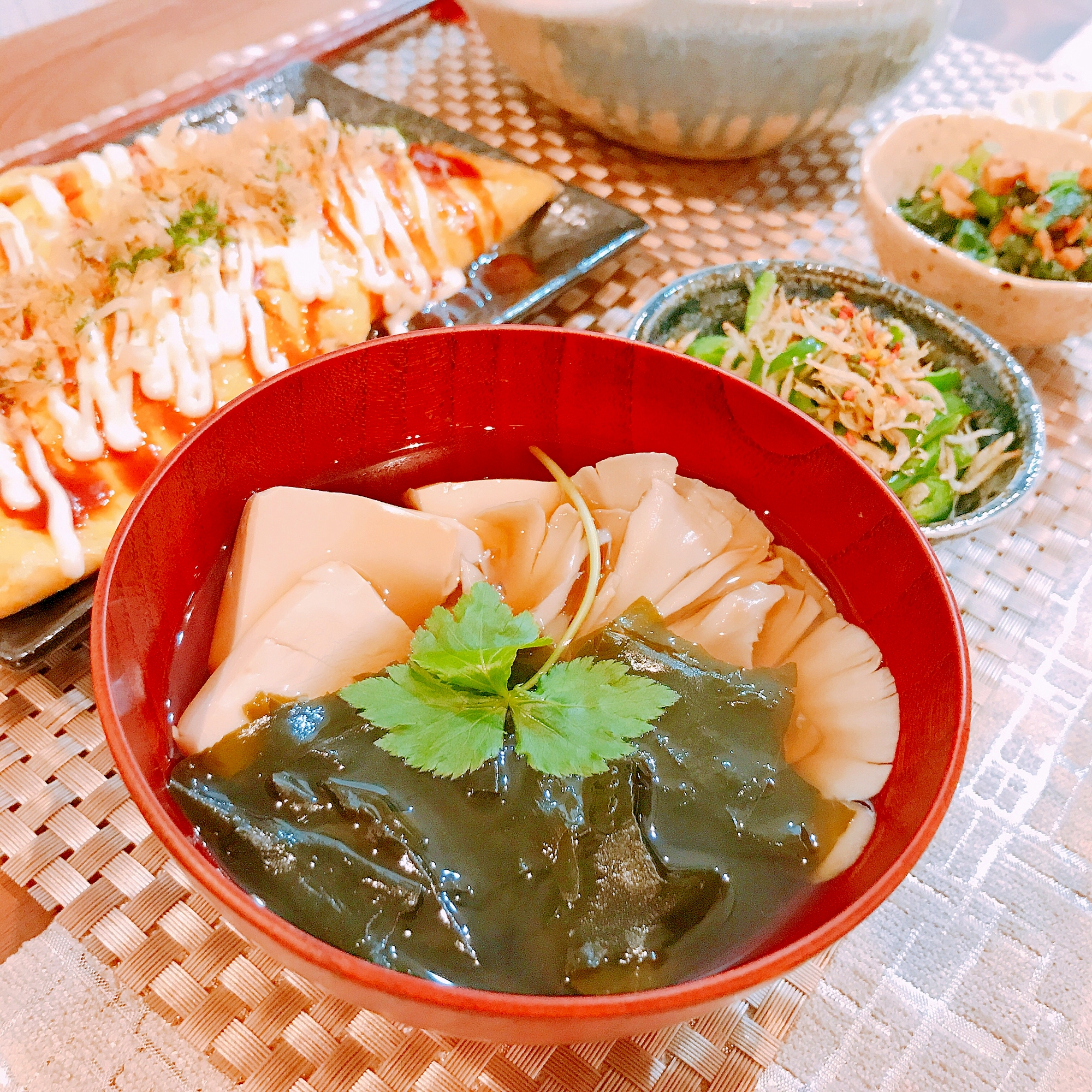 糖質制限☆豆腐と舞茸とワカメのお吸い物