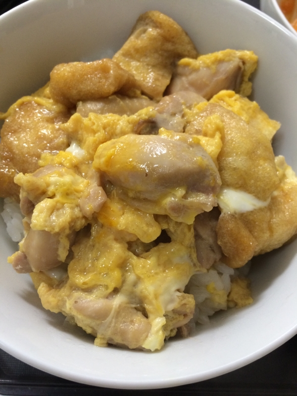 フライパンで親子丼☆油揚げでかさまし&旨味だし