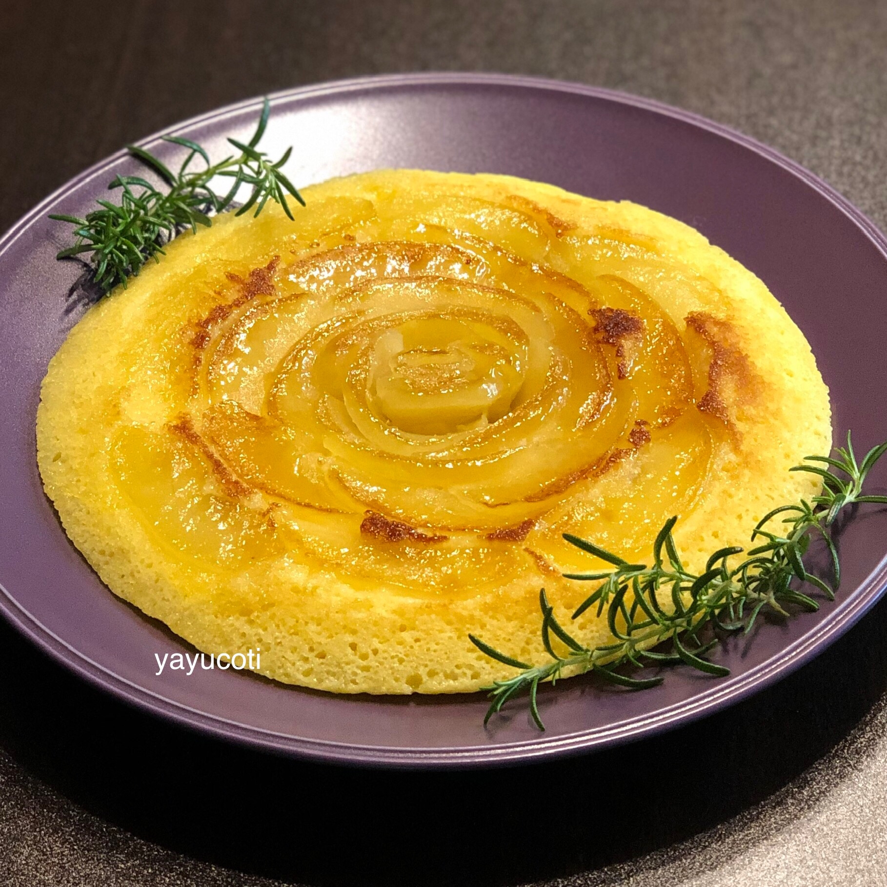 母の日に＊フライパンでりんごの薔薇のタルトタタン