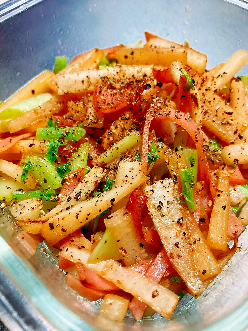 簡単おかず☆大根のバター醤油炒め