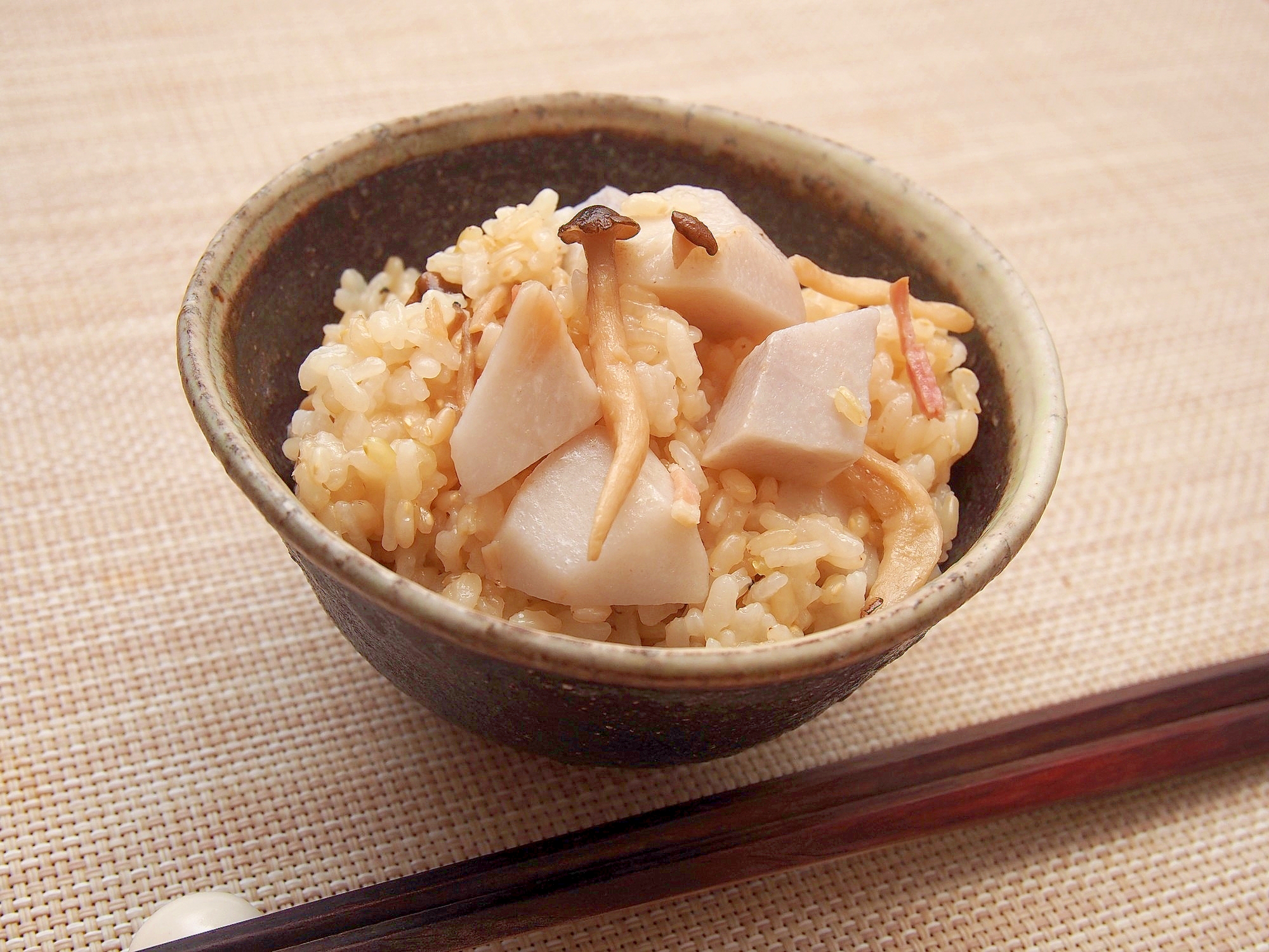 里芋とベーコンの炊き込みご飯