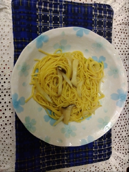 ズッキーニとエリンギのジェノベーゼパスタ