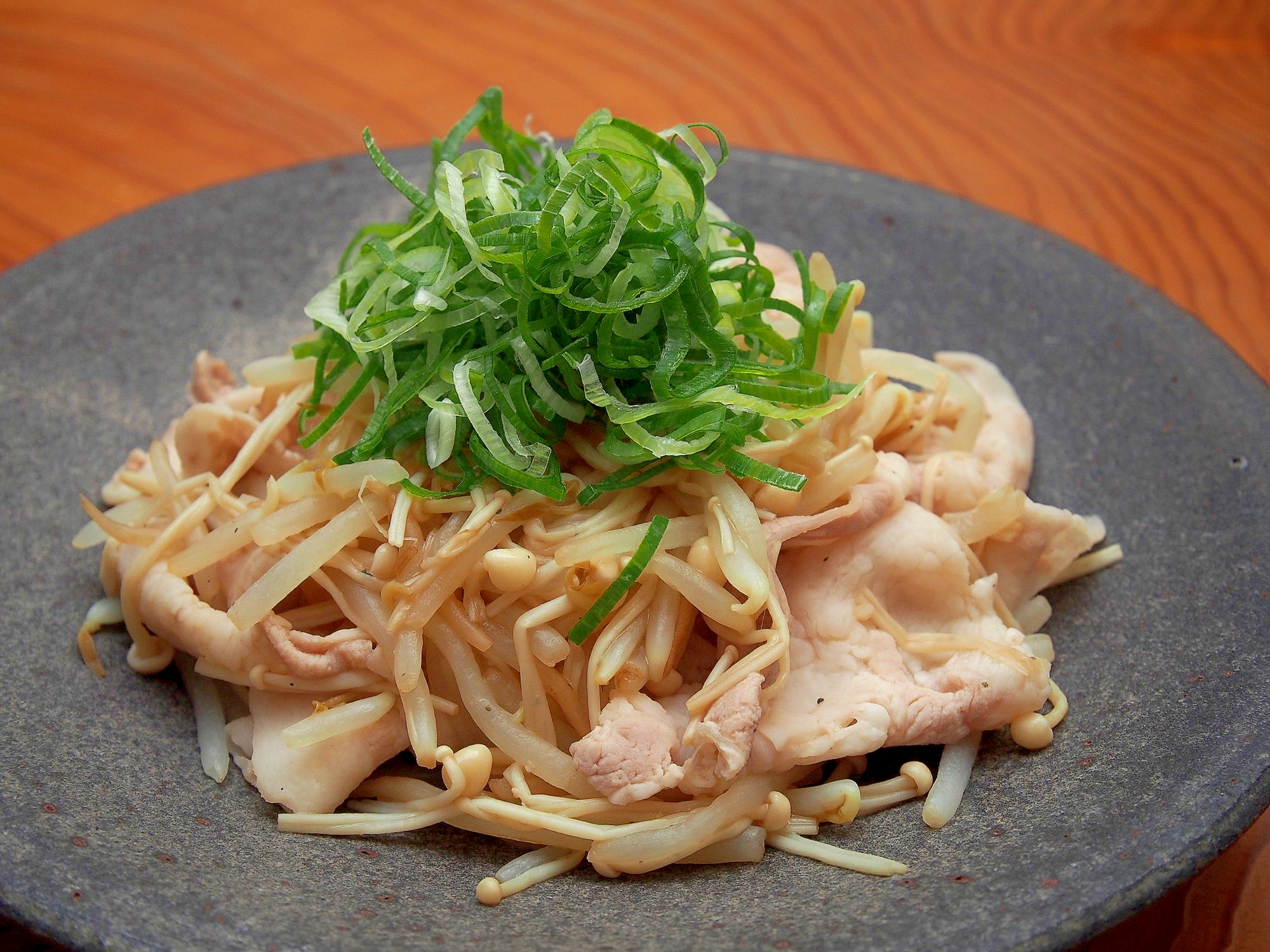 昆布茶で簡単！もやしとえのきの冷しゃぶ