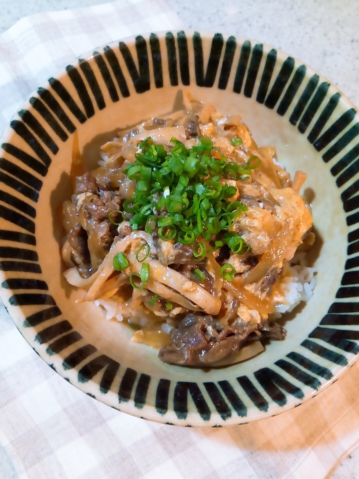 皆大好き！蒲鉾入り他人丼(牛とじ丼)