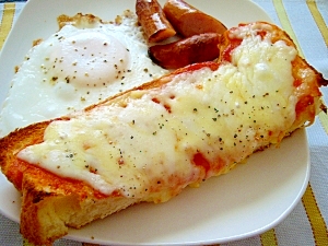 簡単5分!(/・ω・)/☆ケチャップチーズ食パン☆