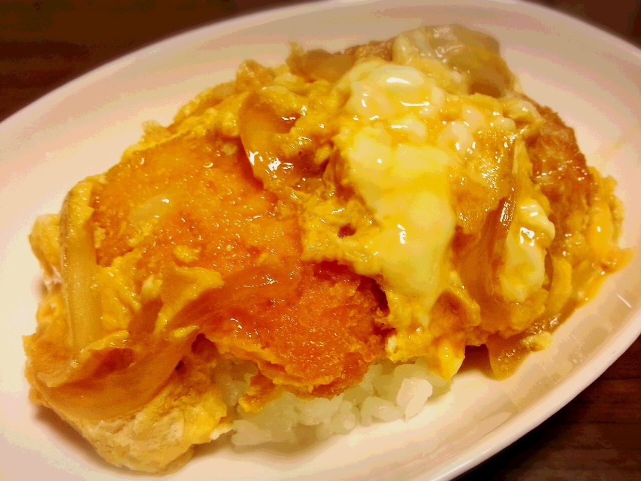 めんつゆで簡単時短♪ コロッケ卵とじ丼☆