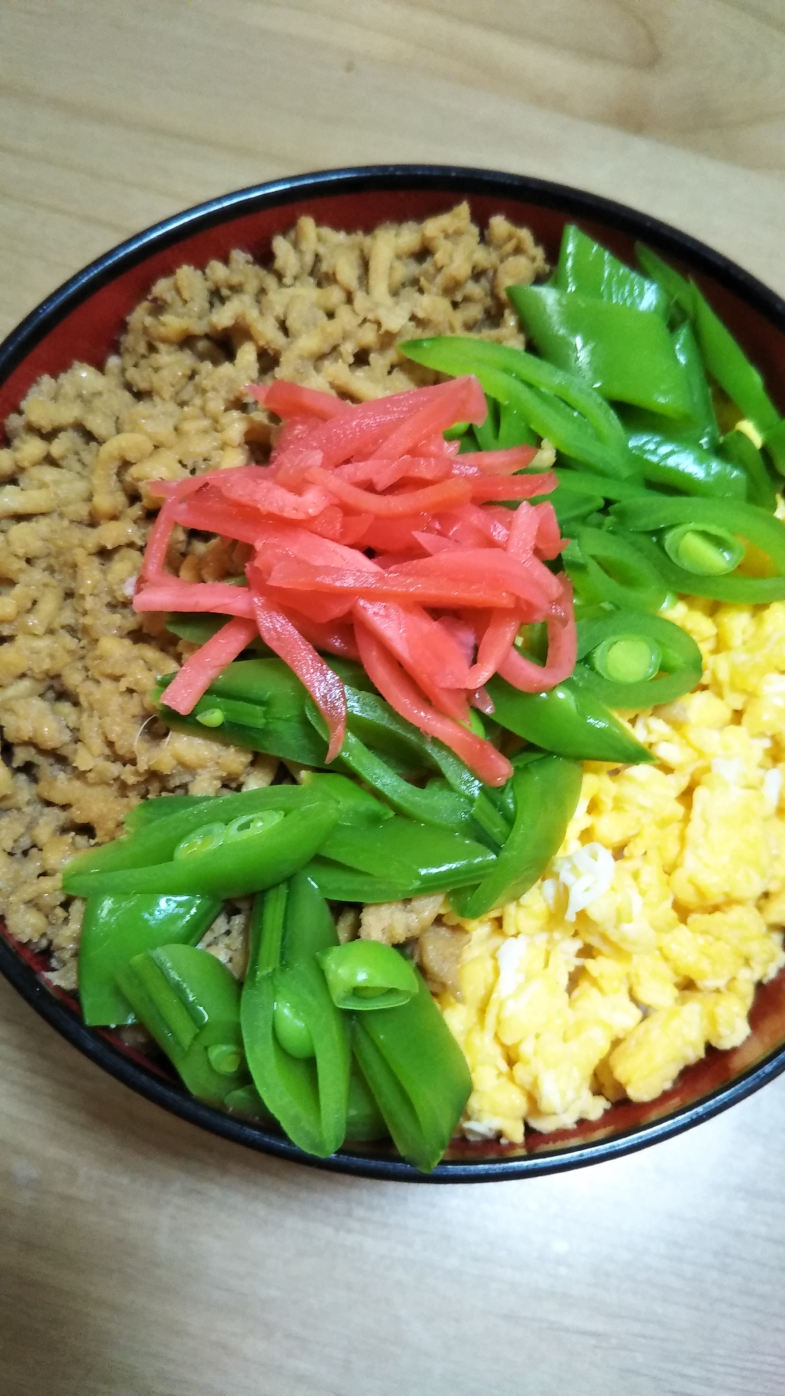 美味しく簡単につくれる三色丼！