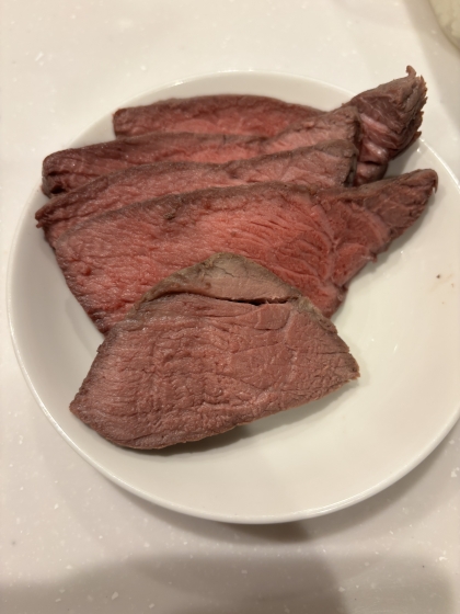めっちゃウマ♪レンジで5分の簡単ローストビーフ