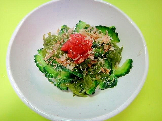 梅とゴーヤのメカブ和え