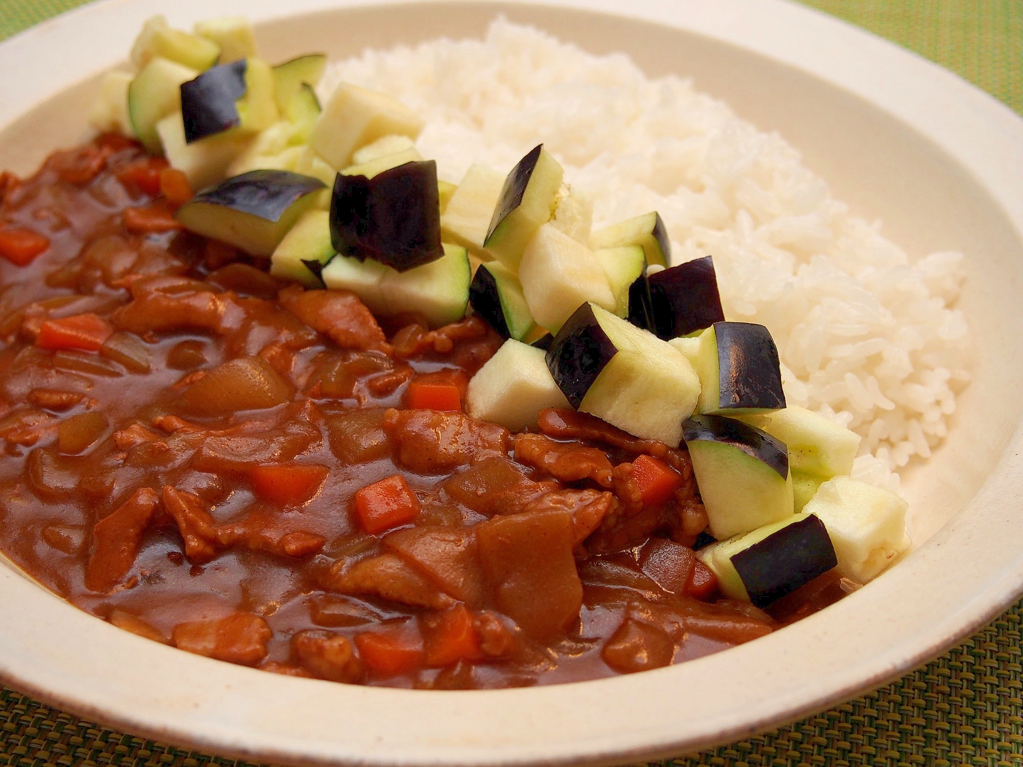 ３０分で完成！水なすを食べるカレー